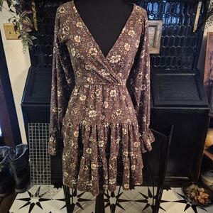 Love Squares Size Small Deep V Nexk Brown Floral Long Sleeve Dress